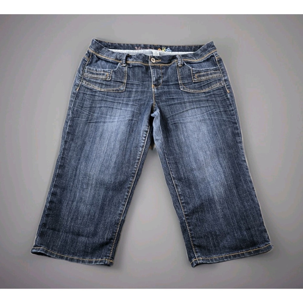 MUDD Junior's Denim Capri Jeans Stretch Mid Rise Embroidered 36" X 20"  Size 15‎